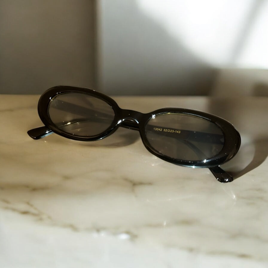 Nia Black and Light Brown Lenses