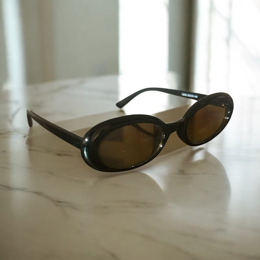 Nia Black and Light Brown Lenses